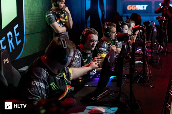 他不仅仅为 他不仅仅为