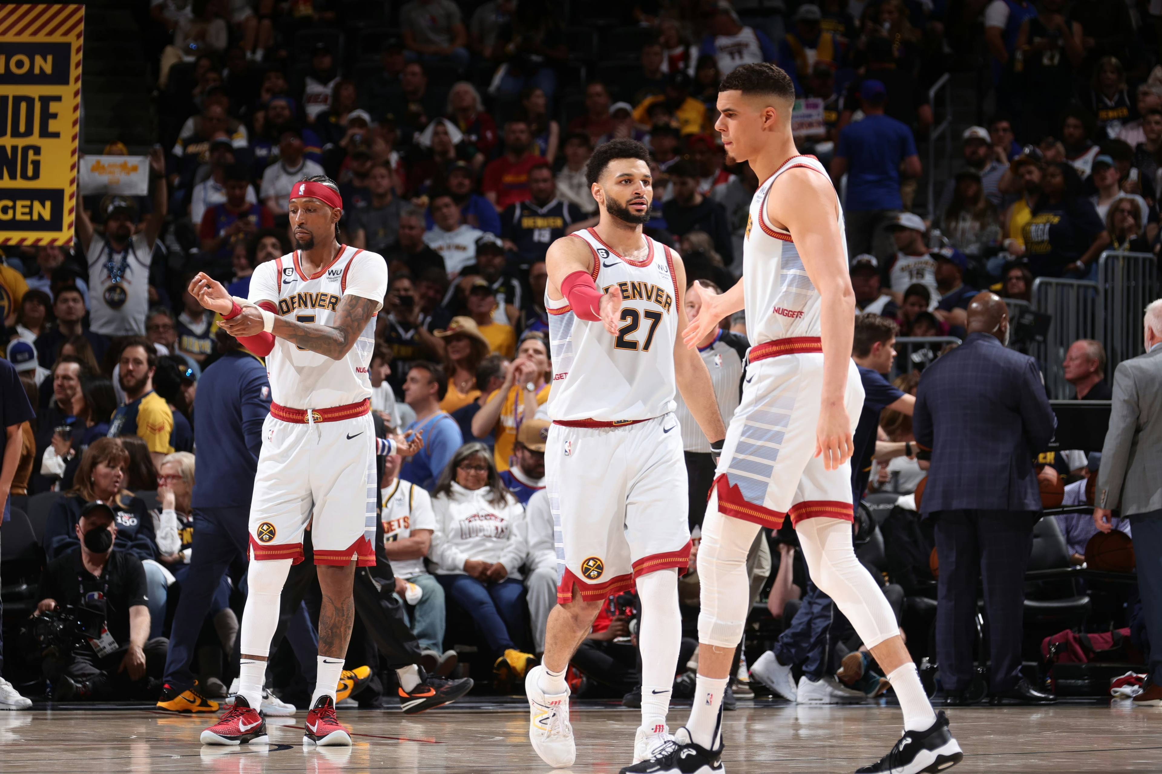 外线牵制 外线牵制